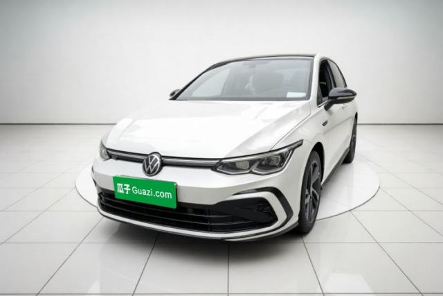 Ojetý Volkswagen Golf 2023 280TSI DSG R-Line Lite