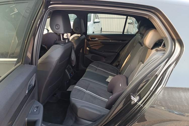 Used Volkswagen Golf 2024 280TSI DSG R-Line 50th Anniversary Edition Left Rear Seat