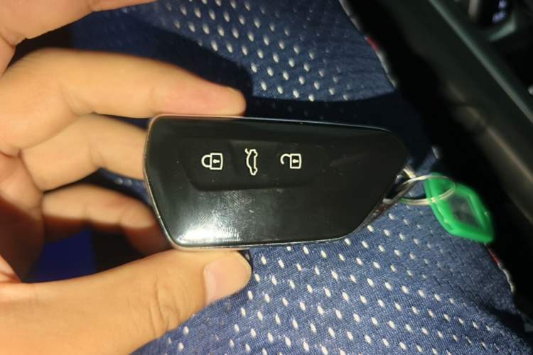 Used Volkswagen Golf 2024 280TSI DSG R-Line 50th Anniversary Edition Vehicle Key