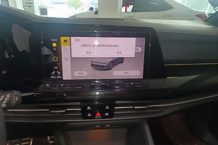 Used Volkswagen Golf 2024 280TSI DSG R-Line 50th Anniversary Edition Audio And AC Panel