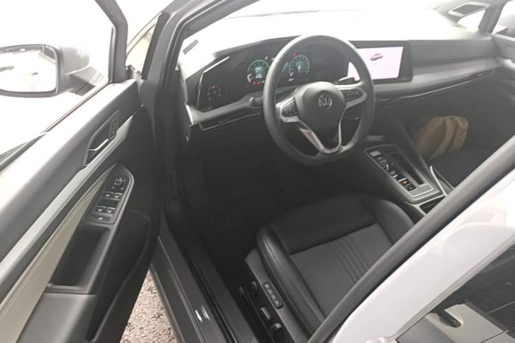 Used Volkswagen Golf 2024 280TSI DSG Pro 50th Anniversary Edition Driver Seat