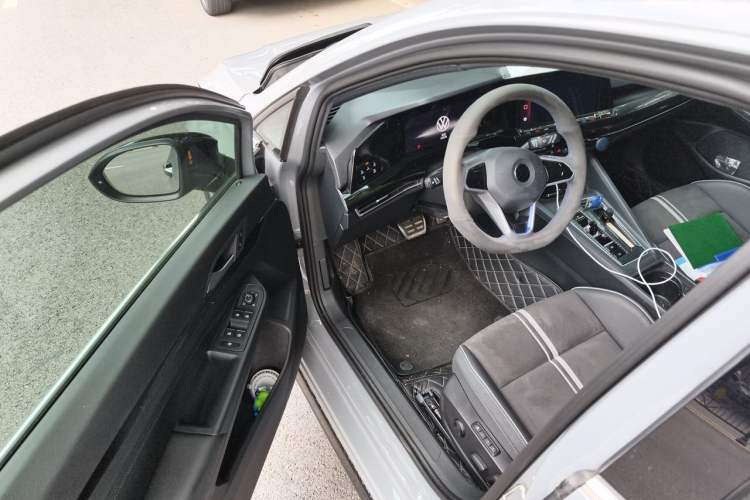 Used Volkswagen Golf 2024 280TSI DSG R-Line 50th Anniversary Edition Driver Seat