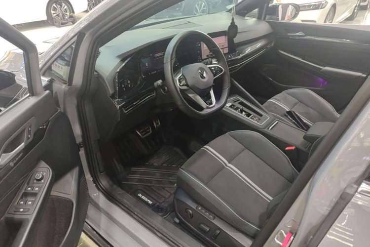 Used Volkswagen Golf 2024 280TSI DSG R-Line 50th Anniversary Edition Driver Seat