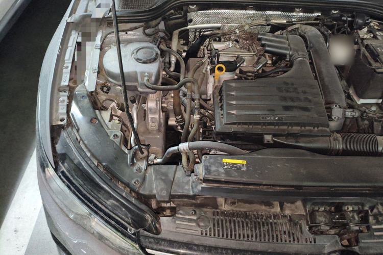 Used Volkswagen Golf 2024 280TSI DSG R-Line 50th Anniversary Edition Engine Bay Right