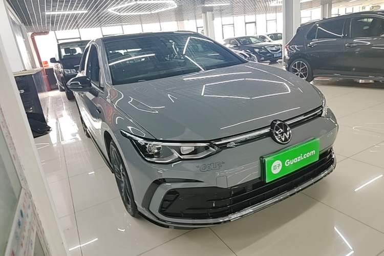 Used Volkswagen Golf 2024 280TSI DSG R-Line 50th Anniversary Edition Front Right 45 Deg