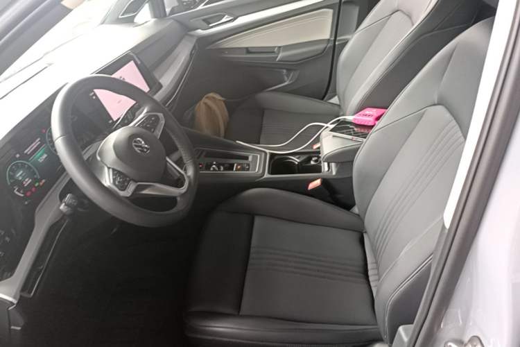 Used Volkswagen Golf 2024 280TSI DSG Pro 50th Anniversary Edition Left Front Seat