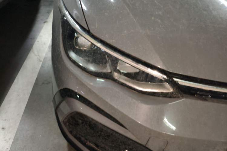 Used Volkswagen Golf 2024 280TSI DSG R-Line 50th Anniversary Edition Right Front Headlight