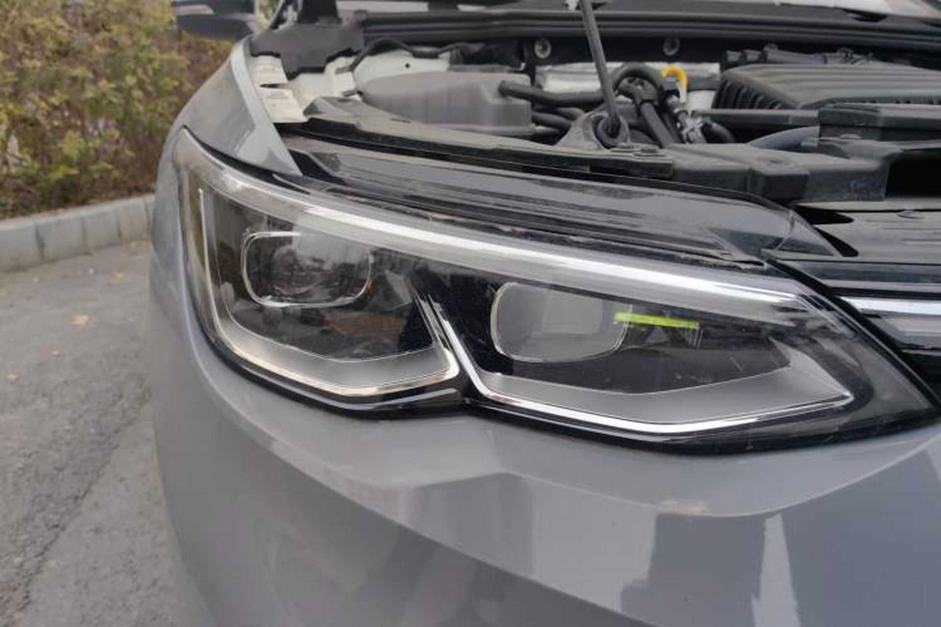 Used Volkswagen Golf 2024 280TSI DSG Pro 50th Anniversary Edition Right Front Headlight