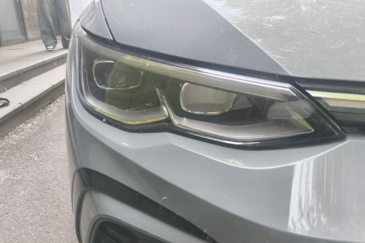 Used Volkswagen Golf 2024 280TSI DSG R-Line 50th Anniversary Edition Right Front Headlight