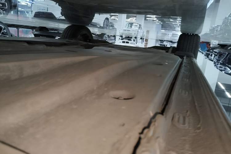 Used Volkswagen Golf 2024 280TSI DSG Pro 50th Anniversary Edition Right Side Sill