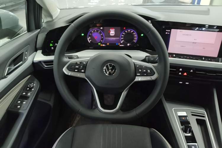 Used Volkswagen Golf 2024 280TSI DSG Pro 50th Anniversary Edition Steering Wheel