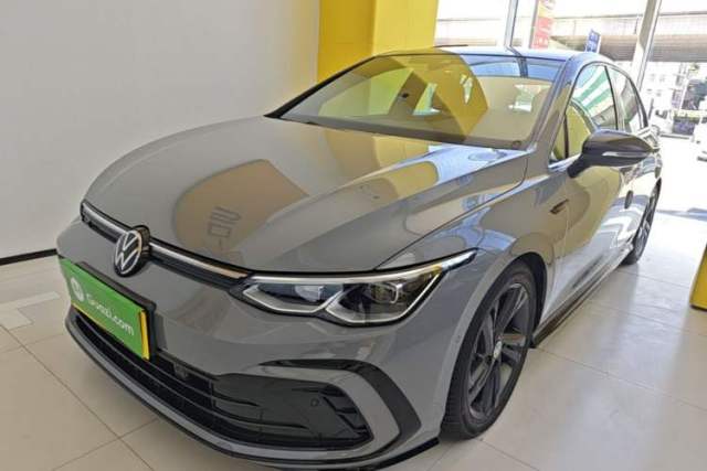 Ojetý Volkswagen Golf 2024 280TSI DSG R-Line 50th Anniversary Edition
