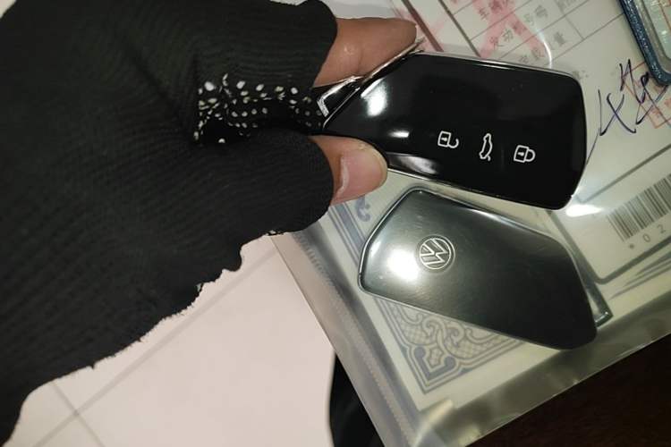 Used Volkswagen Golf 2024 280TSI DSG R-Line 50th Anniversary Edition Vehicle Key