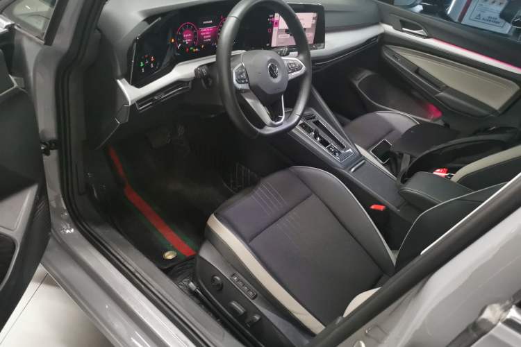 Used Volkswagen Golf 2024 280TSI DSG Pro 50th Anniversary Edition Left Front Seat