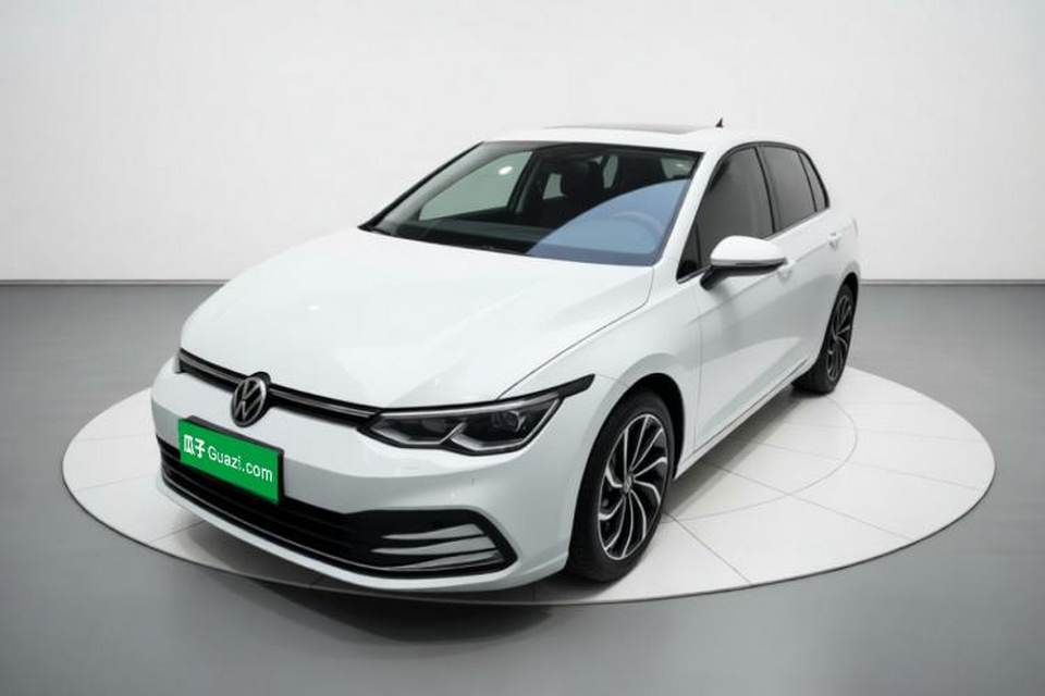 Volkswagen Golf 2024