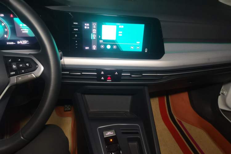 Used Volkswagen Golf 2024 280TSI DSG Pro Enjoyment Edition Audio And AC Panel