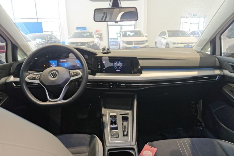 Used Volkswagen Golf 2024 280TSI DSG Pro Enjoyment Edition Center Console