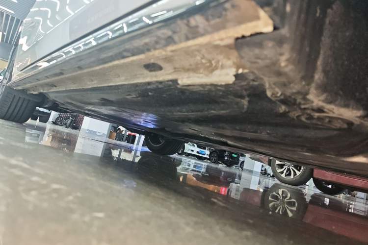 Used Volkswagen Golf 2024 280TSI DSG R-Line 50th Anniversary Edition Chassis Front Right