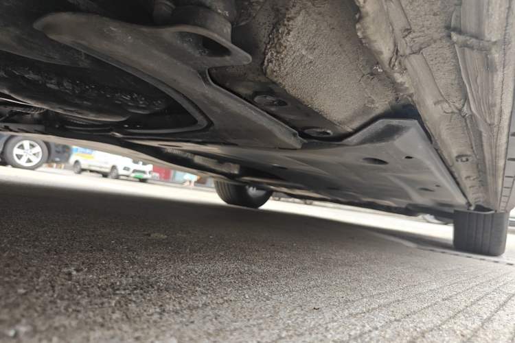 Used Volkswagen Golf 2024 280TSI DSG R-Line 50th Anniversary Edition Chassis Rear Right