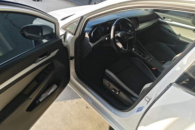 Used Volkswagen Golf 2024 280TSI DSG Pro 50th Anniversary Edition Driver Seat