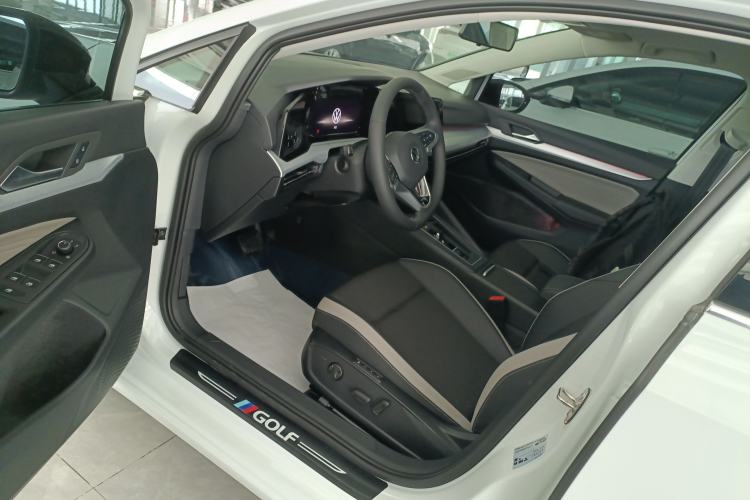 Used Volkswagen Golf 2024 280TSI DSG Pro 50th Anniversary Edition Driver Seat