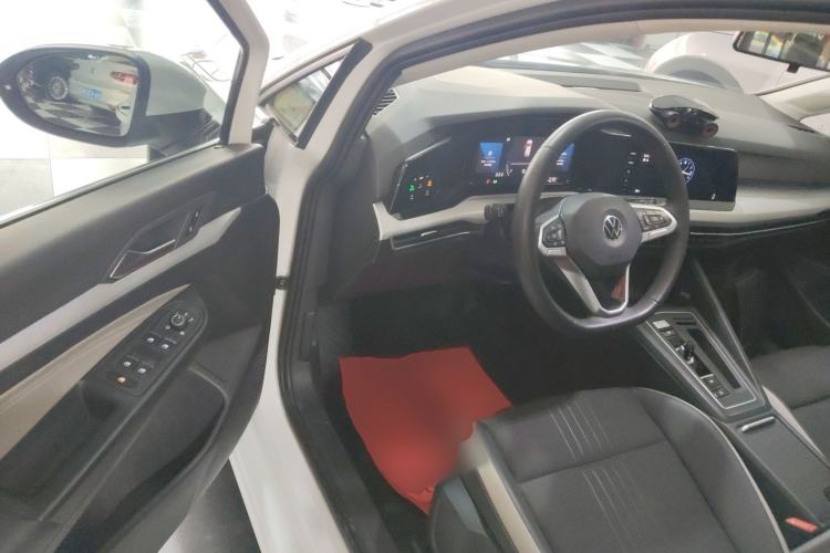Used Volkswagen Golf 2024 280TSI DSG Pro Enjoyment Edition Driver Seat