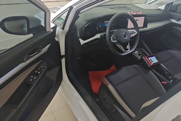 Used Volkswagen Golf 2024 280TSI DSG Pro 50th Anniversary Edition Driver Seat