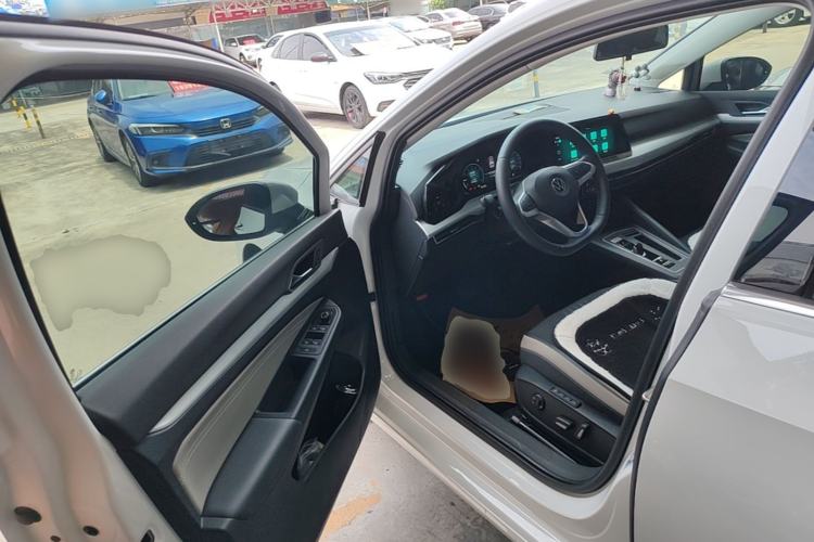 Used Volkswagen Golf 2024 280TSI DSG Pro 50th Anniversary Edition Driver Seat