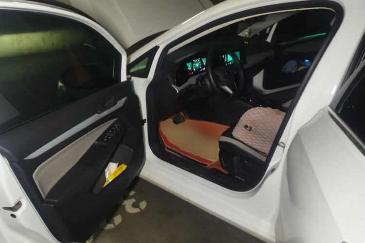 Used Volkswagen Golf 2024 280TSI DSG Pro Enjoyment Edition Driver Seat