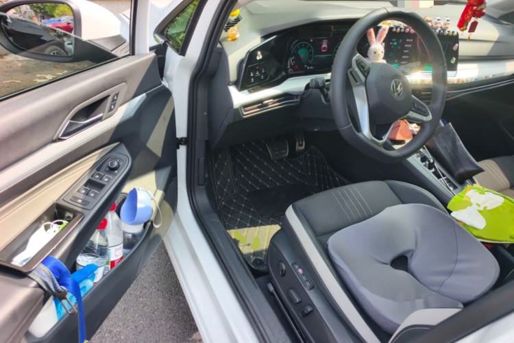 Used Volkswagen Golf 2024 280TSI DSG Pro 50th Anniversary Edition Driver Seat