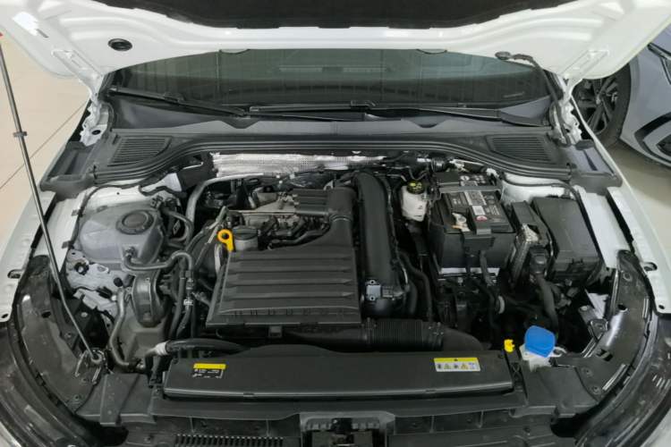 Used Volkswagen Golf 2024 280TSI DSG R-Line 50th Anniversary Edition Engine Bay