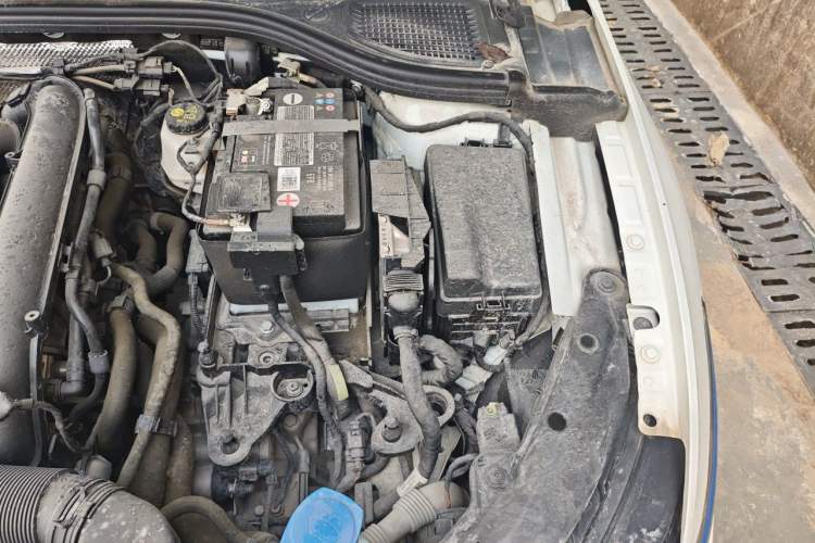 Used Volkswagen Golf 2024 280TSI DSG Pro 50th Anniversary Edition Engine Bay Left
