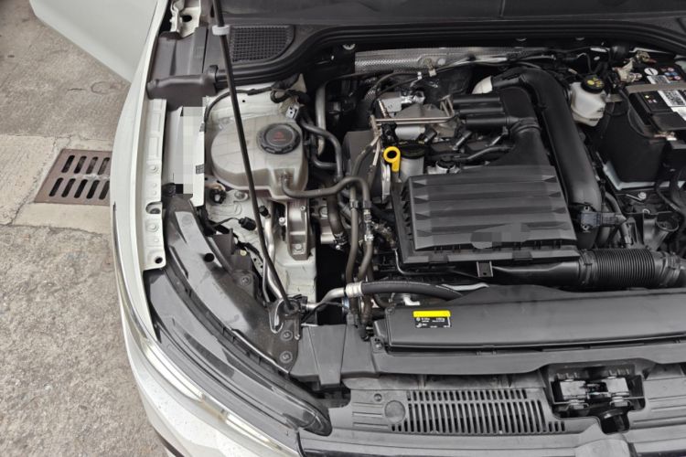 Used Volkswagen Golf 2024 280TSI DSG R-Line 50th Anniversary Edition Engine Bay Right