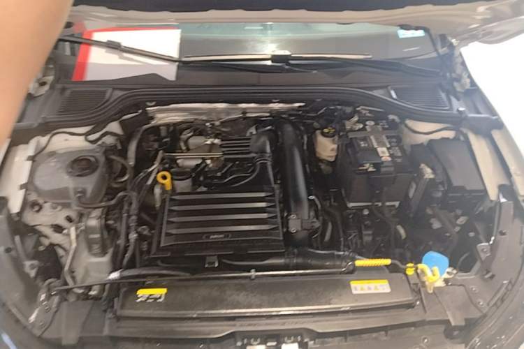 Used Volkswagen Golf 2024 280TSI DSG Pro 50th Anniversary Edition Engine Bay