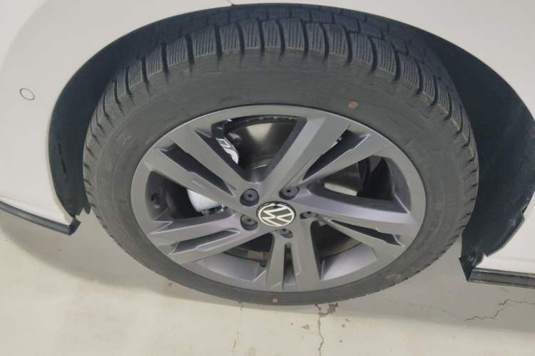 Used Volkswagen Golf 2024 280TSI DSG R-Line 50th Anniversary Edition Exterior 2