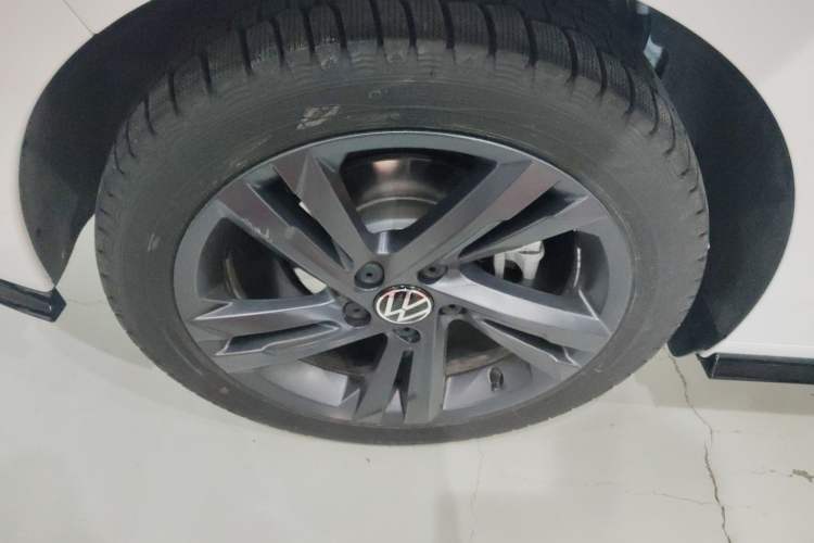 Used Volkswagen Golf 2024 280TSI DSG R-Line 50th Anniversary Edition Exterior 3