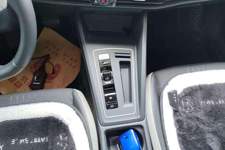 Used Volkswagen Golf 2024 280TSI DSG Pro 50th Anniversary Edition Gear Lever