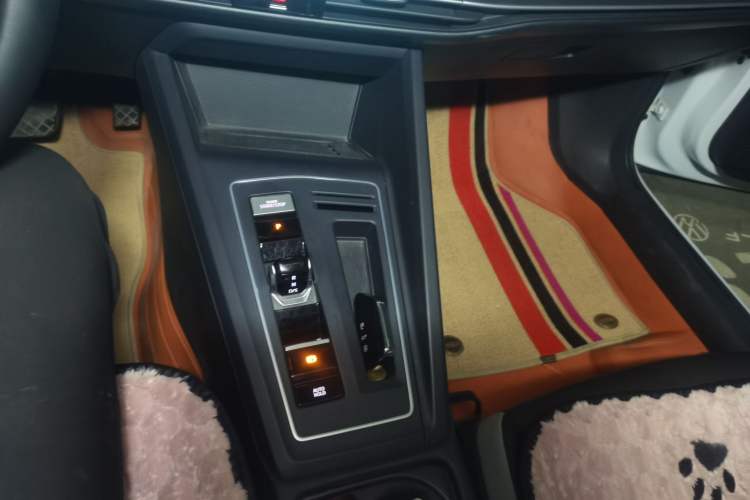 Used Volkswagen Golf 2024 280TSI DSG Pro Enjoyment Edition Gear Lever