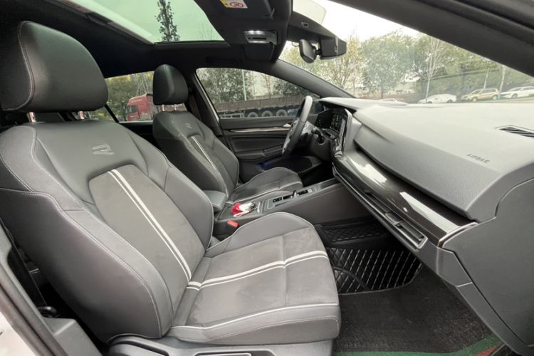 Used Volkswagen Golf 2024 280TSI DSG R-Line 50th Anniversary Edition Interior 12