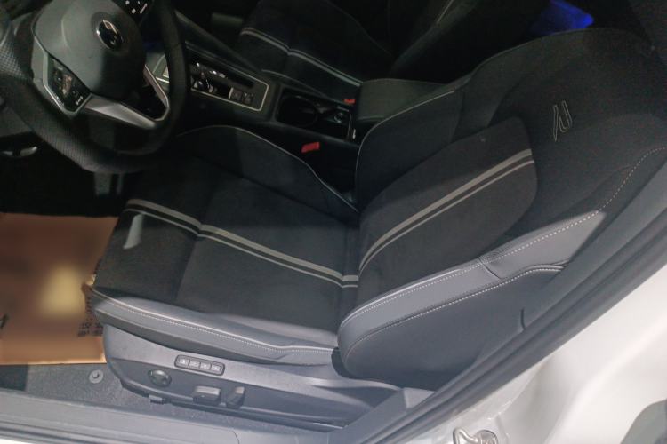 Used Volkswagen Golf 2024 280TSI DSG Pro Enjoyment Edition Interior 4