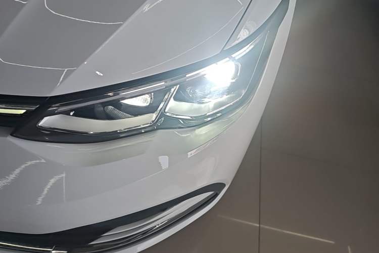 Used Volkswagen Golf 2024 280TSI DSG Pro 50th Anniversary Edition Left Front Headlight