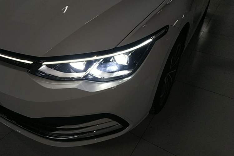 Used Volkswagen Golf 2024 280TSI DSG Pro 50th Anniversary Edition Left Front Headlight