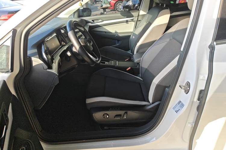 Used Volkswagen Golf 2024 280TSI DSG Pro 50th Anniversary Edition Left Front Seat