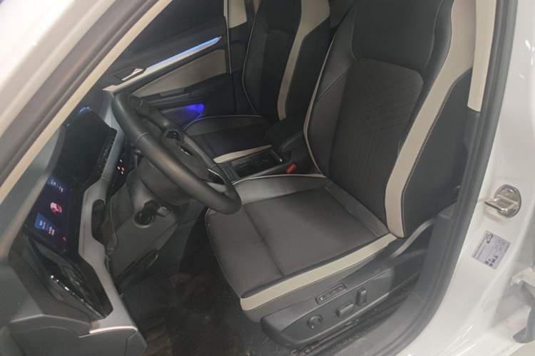 Used Volkswagen Golf 2024 280TSI DSG Pro 50th Anniversary Edition Left Front Seat