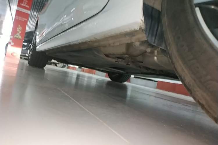 Used Volkswagen Golf 2024 280TSI DSG Pro 50th Anniversary Edition Left Side Sill