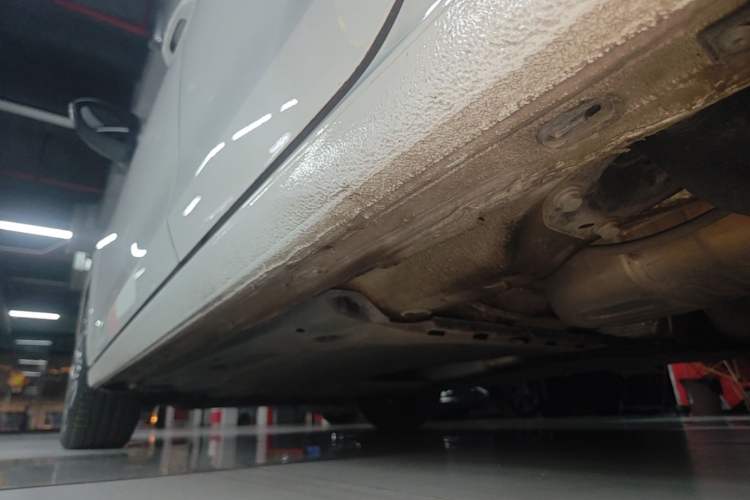 Used Volkswagen Golf 2024 280TSI DSG Pro 50th Anniversary Edition Left Side Sill