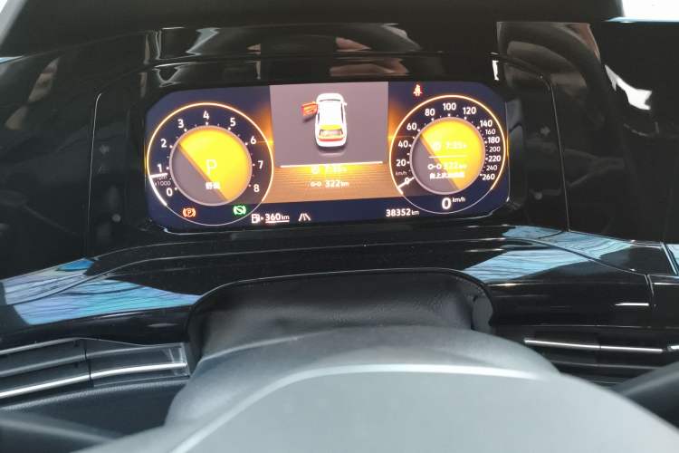 Used Volkswagen Golf 2024 280TSI DSG R-Line 50th Anniversary Edition Odometer Close Up
