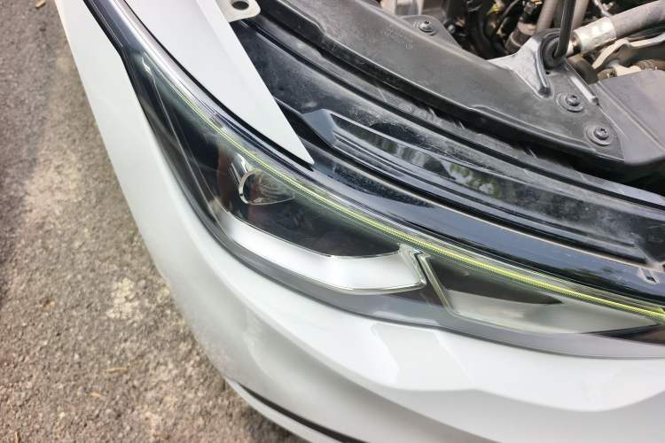 Used Volkswagen Golf 2024 280TSI DSG Pro 50th Anniversary Edition Right Front Headlight
