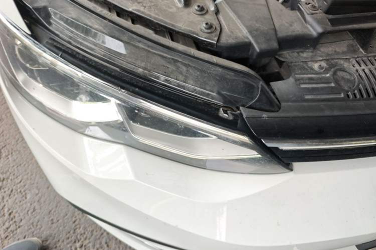 Used Volkswagen Golf 2024 280TSI DSG Pro 50th Anniversary Edition Right Front Headlight