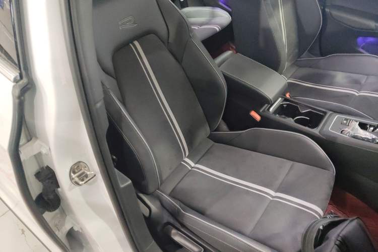 Used Volkswagen Golf 2024 280TSI DSG R-Line 50th Anniversary Edition Right Front Seat